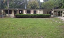 611 E Main St Geneva, FL 32732