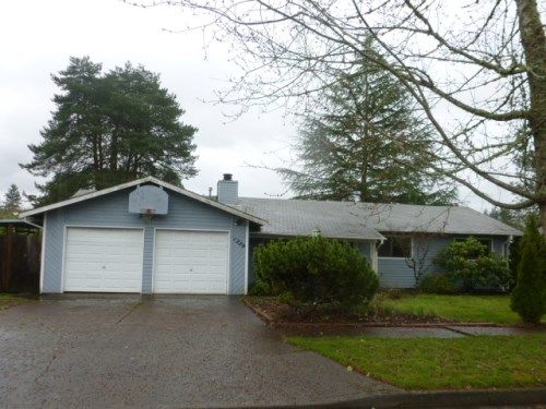 1229 N Pennington Drive, Newberg, OR 97132