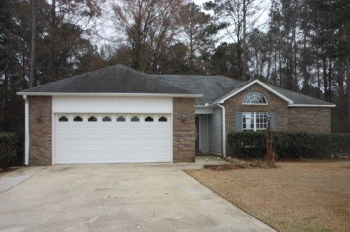111 Englewood Ct, Bonaire, GA 31005