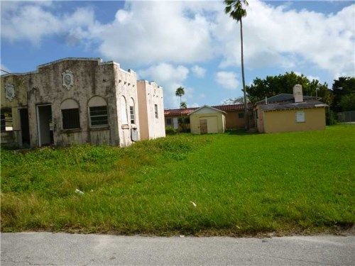 7613 NW 1 CT, Miami, FL 33150
