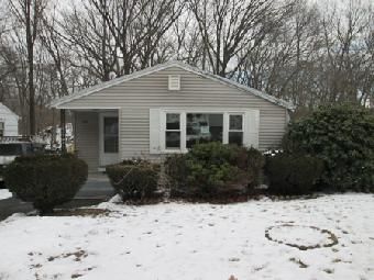 195 Malcolm Rd, West Haven, CT 06516