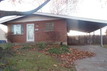 892 Teson Rd, Hazelwood, MO 63042