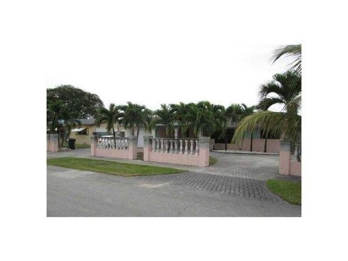 9621 MEMORIAL RD, Miami, FL 33157