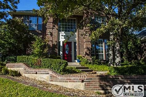 2945 Hillside Drive, Lewisville, TX 75077