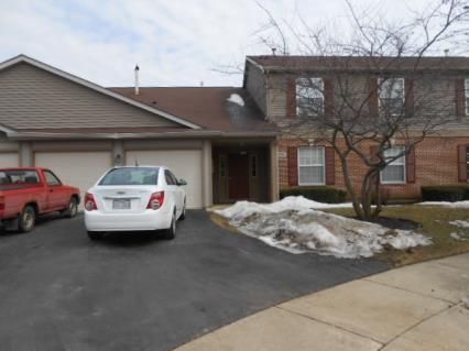 998 Langtry Ct #D, Elgin, IL 60120