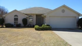 1111 Kay Dr, Weatherford, TX 76086