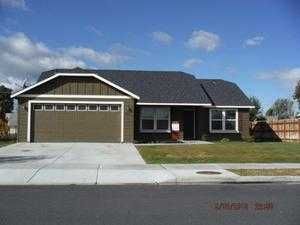 1002 S Lakeland Dr, Moses Lake, WA 98837