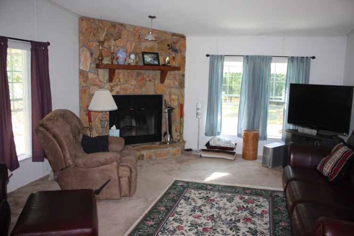 1692 NE 899th Street, Old Town, FL 32680