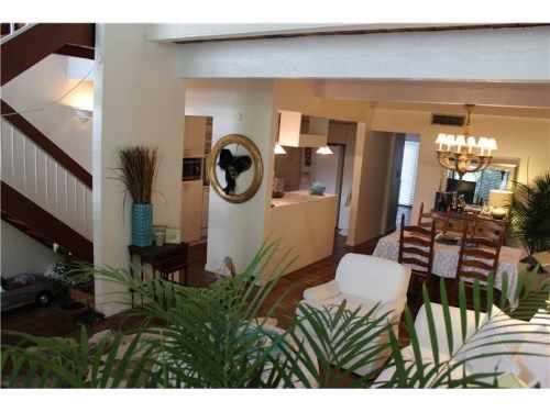 19200 NE 25 AV # 324C, Miami, FL 33180