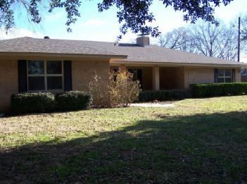280 Larry Dr, Longview, TX 75605