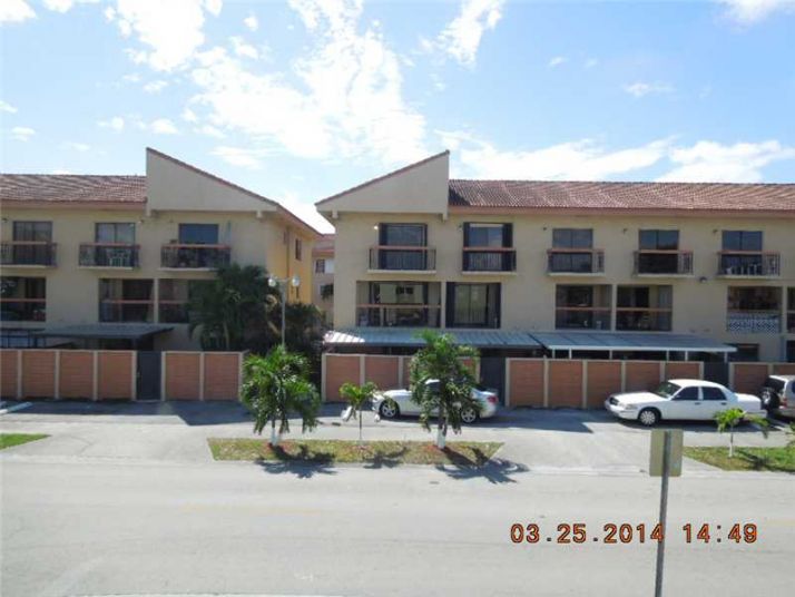 2565 W 56 ST # 210, Hialeah, FL 33016