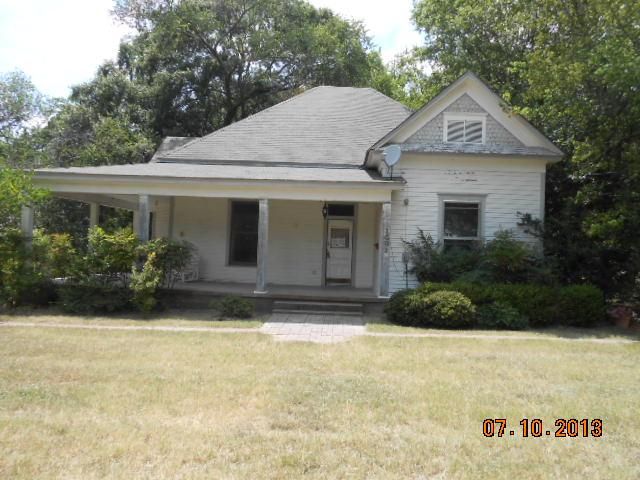 1001 N Frances St, Terrell, TX 75160