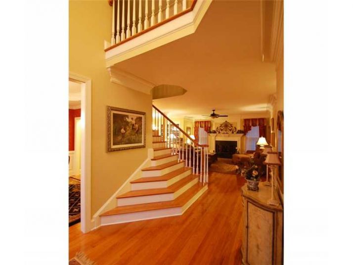 2095 Oak Grove Road, Atlanta, GA 30345