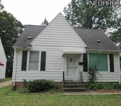 4538 Telhurst Rd, Cleveland, OH 44121