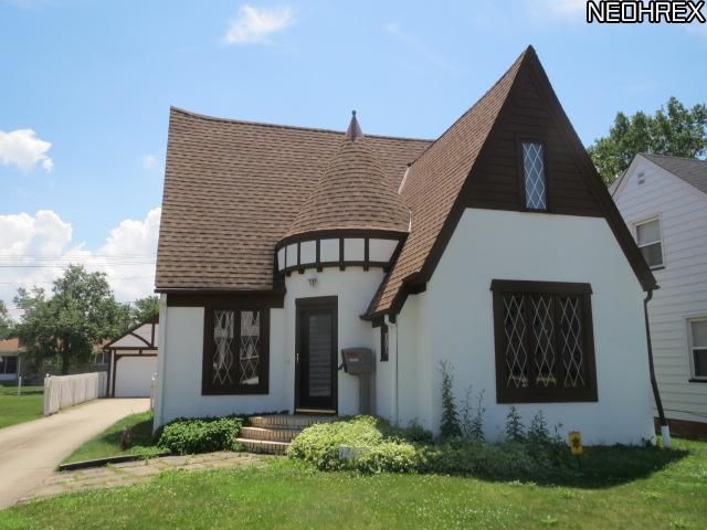 10608 Grace Ave, Cleveland, OH 44125