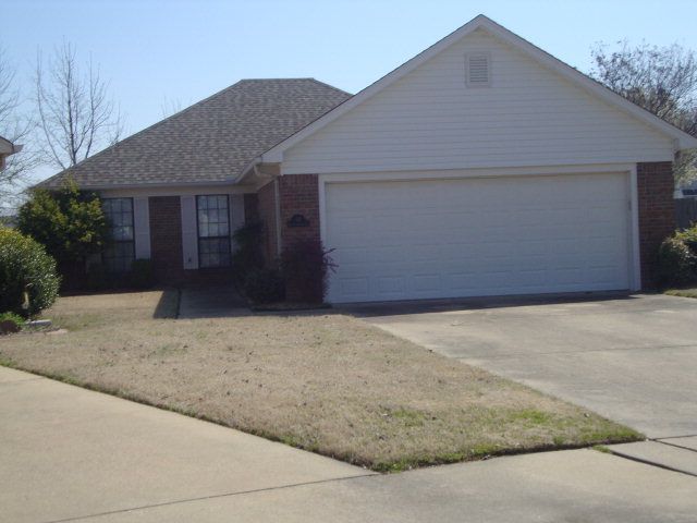 107 N STONEBRIDGE COVE, West Memphis, AR 72301
