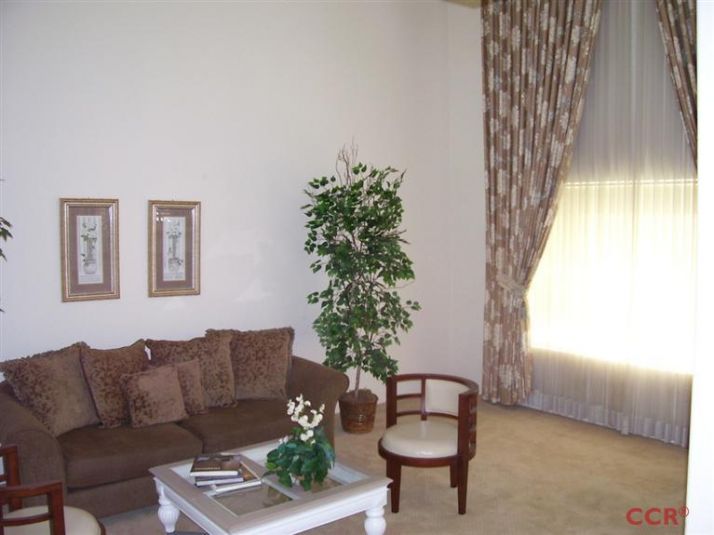 2727 Ocotillo Ave, Santa Maria, CA 93455