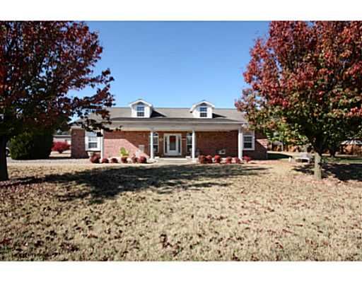 2626 N 6TH ST, Rogers, AR 72757