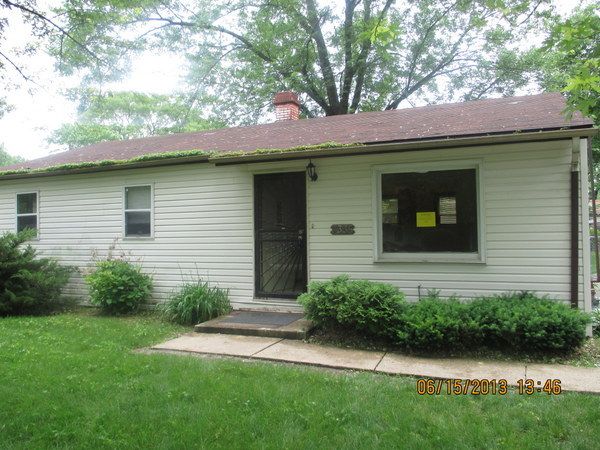 3335 Roesner Dr, Markham, IL 60428