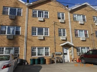 101 -54 99th St, Ozone Park, NY 11416
