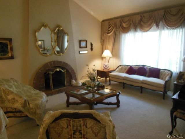 901 W Suffolk Ave W, Montebello, CA 90640