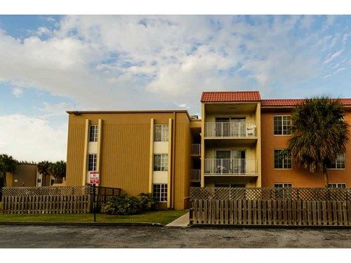 5201 GENEVA WY # 110, Miami, FL 33166