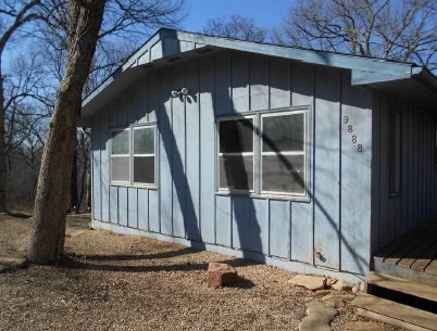 9888 Glenwood Dr, Ozawkie, KS 66070