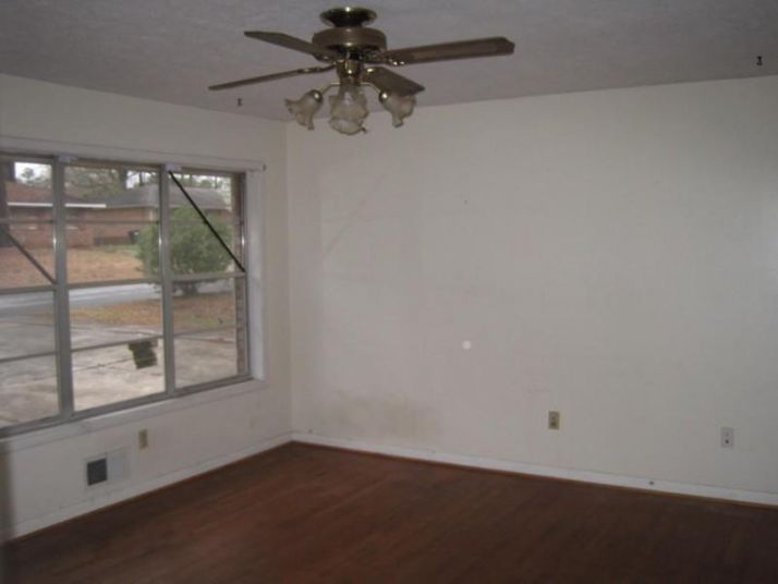 8088 Huntington Drive, Jonesboro, GA 30238