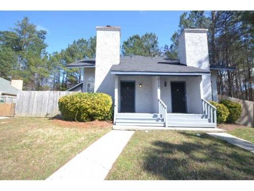 8536 Pineland Drive, Jonesboro, GA 30238