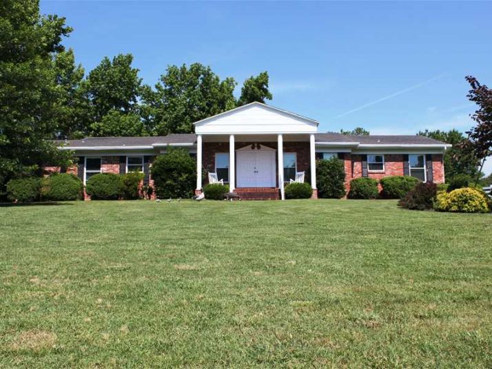 636 N E ST, Rogers, AR 72756