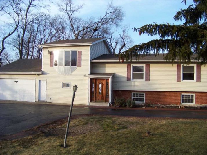 23w074 North Ave, Glen Ellyn, IL 60137