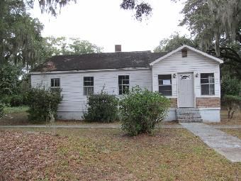 1104 13th St, Port Royal, SC 29935