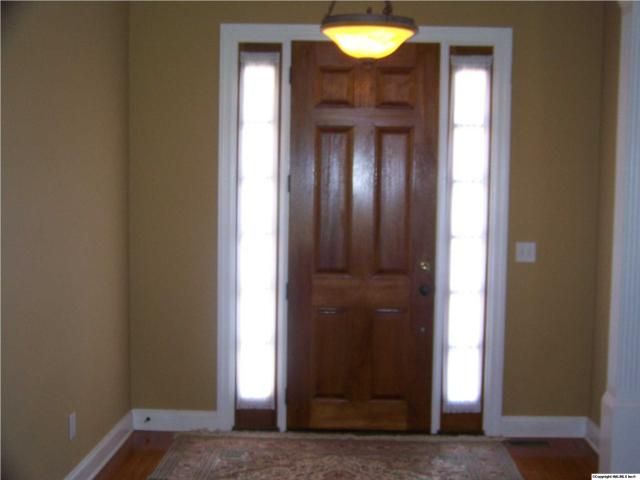 233 Twin Lakes Drive, New Market, AL 35761