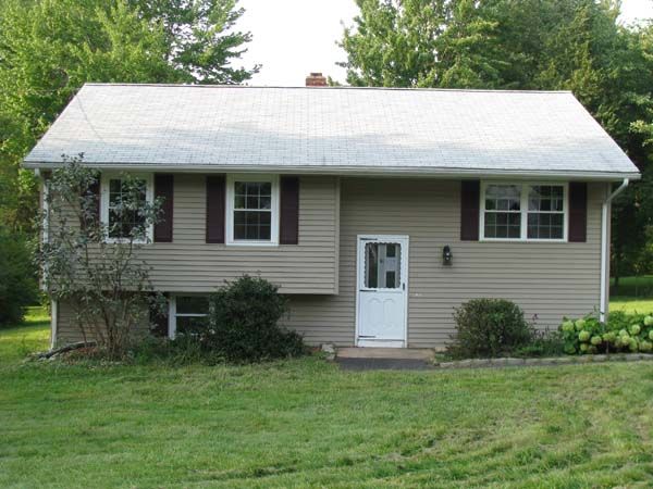 64 Oak Ridge Drive, Middletown, CT 06457