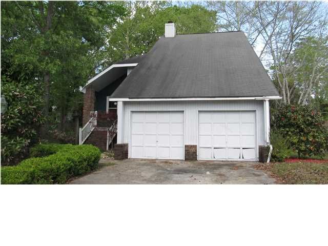 304 Christiee Ct, North Charleston, SC 29418