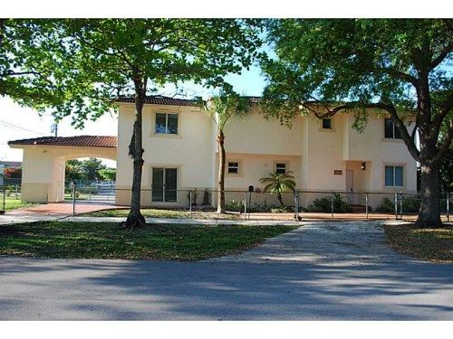 6702 S WATERWAY DR, Miami, FL 33155