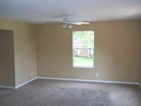 310 E 1st St, Silver Grove, KY 41085