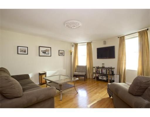 27 Bowdoin Street #4B, Boston, MA 02108