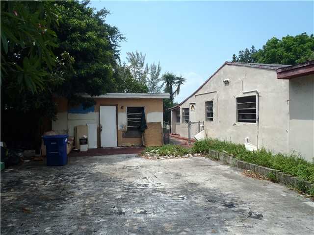 2747 NW 106 ST, Miami, FL 33147