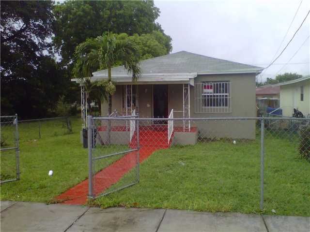 1777 NW 69 ST, Miami, FL 33147