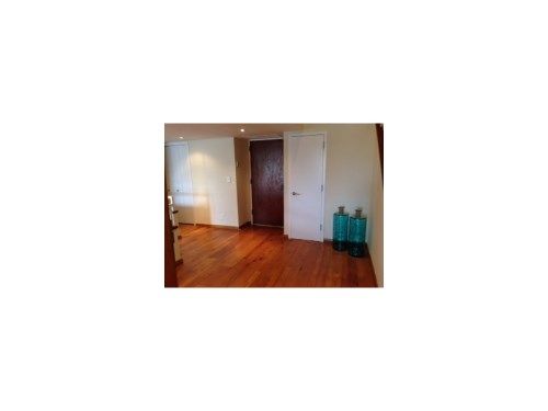 19707 TURNBERRY WY # TH-5, Miami, FL 33180