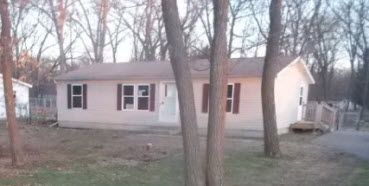 29693 Deepwoods Dr, Lawton, MI 49065