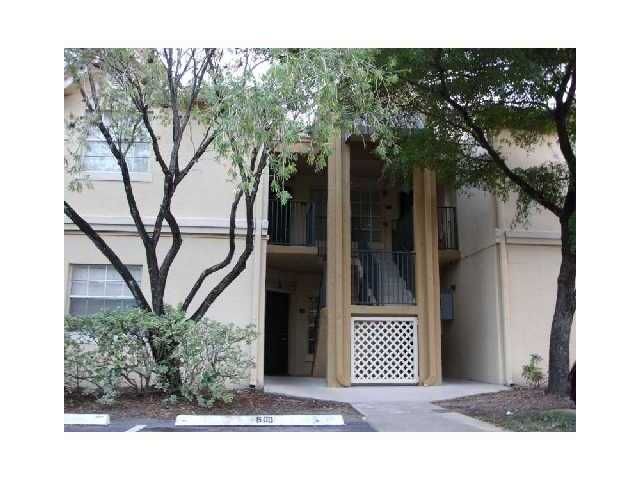 18350 NW 68 AV # C, Hialeah, FL 33015