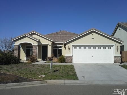 1601 Hickam Cir, Suisun City, CA 94585