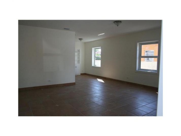 6492 SW 24 ST, Miami, FL 33155