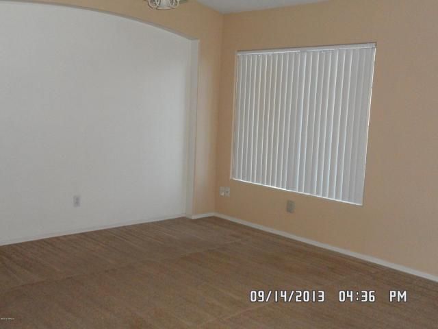 5768 W Freeway lane, Glendale, AZ 85302