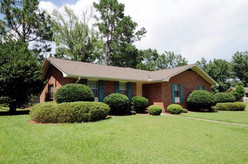 1227 Meadowood, Columbia, MS 39429