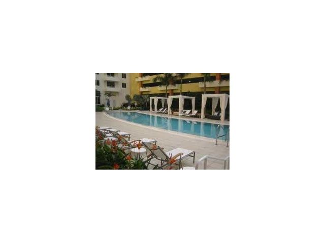 18800 NE 29 # 416, Miami, FL 33180
