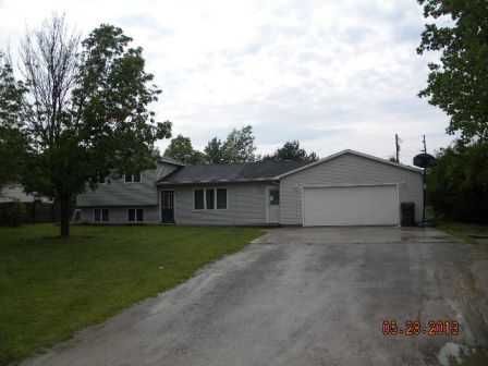 9405 Nichols Rd, Montrose, MI 48457
