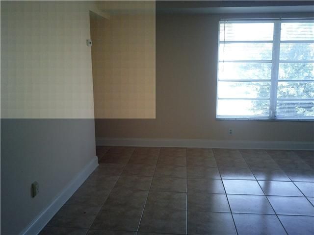 7851 DUNHAM BL # 7, Miami, FL 33138